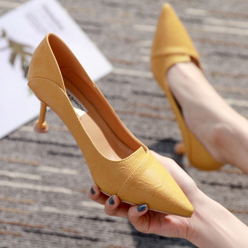 ภาพหน้าปกสินค้าSize:34-40 ส้นสูง รองเท้าส้นสูงผู้หญิง 3 สี รองเท้าทำงาน ส้นสูงกริช ใหม่ส้นกริชเซ็กซี ดีไซน์จับจีบสุดหรูหนังนิ่มมาก