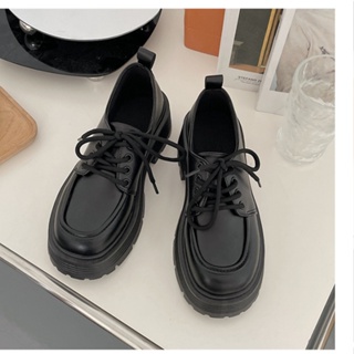 ภาพขนาดย่อของภาพหน้าปกสินค้าOhBlablaShoes พร้อมส่ง รองเท้าคัชชู/เชือก หนัง สีดำ จากร้าน ohblabla บน Shopee