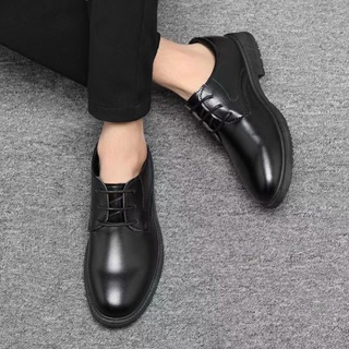 ภาพขนาดย่อของภาพหน้าปกสินค้ากทม.จัดส่ง (3 วัน) รองเท้าหนังระบายอากาศ หนังสดใส รองเท้าลำลองผู้ชาย เทรนด์เกาหลี จากร้าน greatacbi26 บน Shopee ภาพที่ 6