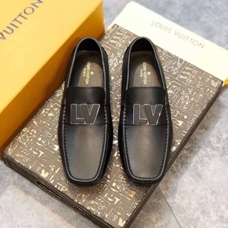 รองเท้าผู้ชาย รองเท้าแบบสวมหลุยส์ loafers พร้อมส่ง