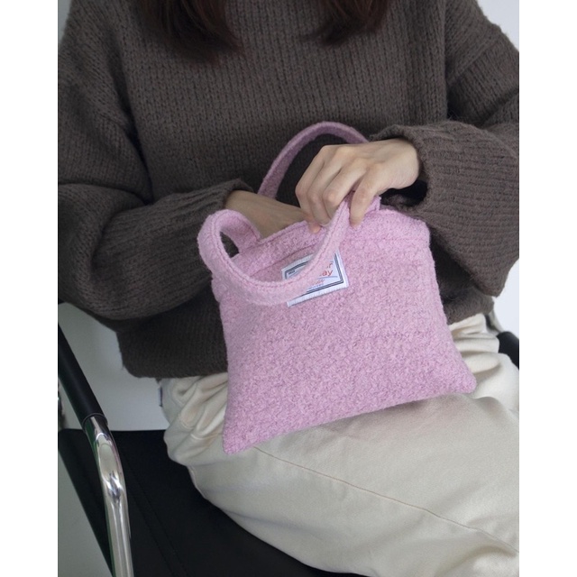 pre-order-mini-wool-bag