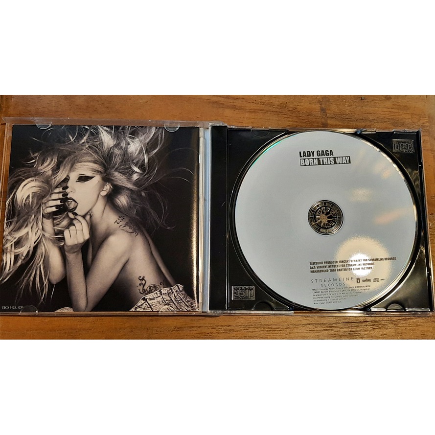 used-cd-ซีดีมือสองสากล-แผ่นนอกแท้-lady-gaga-born-this-way-used-cd-2011-japan-a