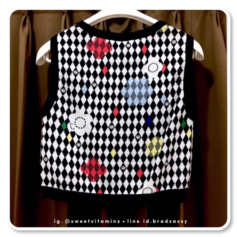 เสื้อกั๊กไหมหรม-จาก-lyn-around-ของแท้-จาก-shop-100-ใหม่ป้ายห้อยเลยค