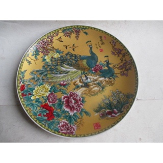 China&amp;#39;s rich and colorful handmade ceramic painting board by the peacock