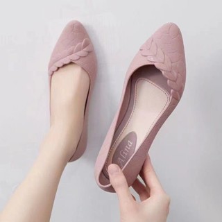 ภาพหน้าปกสินค้าfashion Shoes คัชชูเจลลี่ มีหลายสีให้เลือกสวย รุ่น TX027 (มี3สี สินค้าพร้อมส่ง) ที่เกี่ยวข้อง