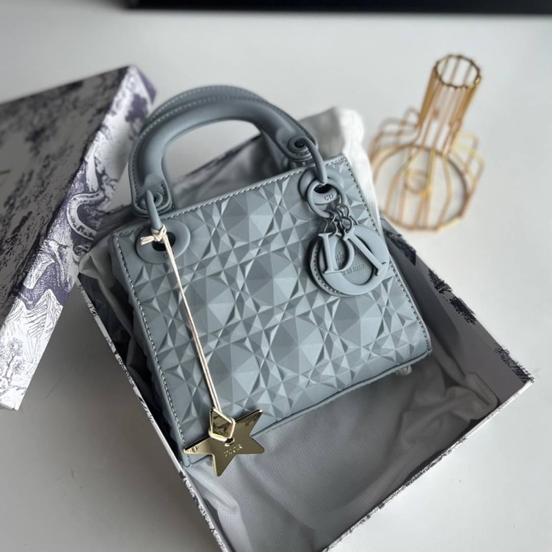 lady-dior-mini-ตารางใหม่สวยมาก-lambskin-7-ขายดีตลอดกาลค่ะ-สีน่ารักก-มาเพิ่มแย้วว