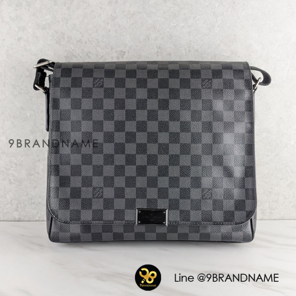 used-louis-vuitton-damier-graphite-district-mm