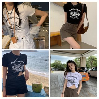👕 VIVI 💥 เอวสูงขาสั้น INSคนดังทางอินเทอร์เน็ต เสื้อคอกลมพิมพ์ลายหลวม เสื้อยืดแขนสั้น ลายวินเทจตัดกัน 3961#