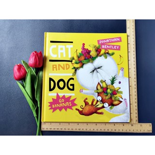 นิทานเด็ก║Cat and Dog Go Bananas║ ★หนังสือภาษาอังกฤษ ★มือสอง ★ปกแข็ง 📌★★ขาดเล็กๆตรงสัน★★