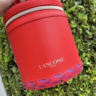 กระเป๋าหนัง bucket Lancome สีแดงแรงริดด สีสวยมากแม๊!!! มาไม่เยอะ ของหายาก ใครถือก็ดูมีระดับค่ะ