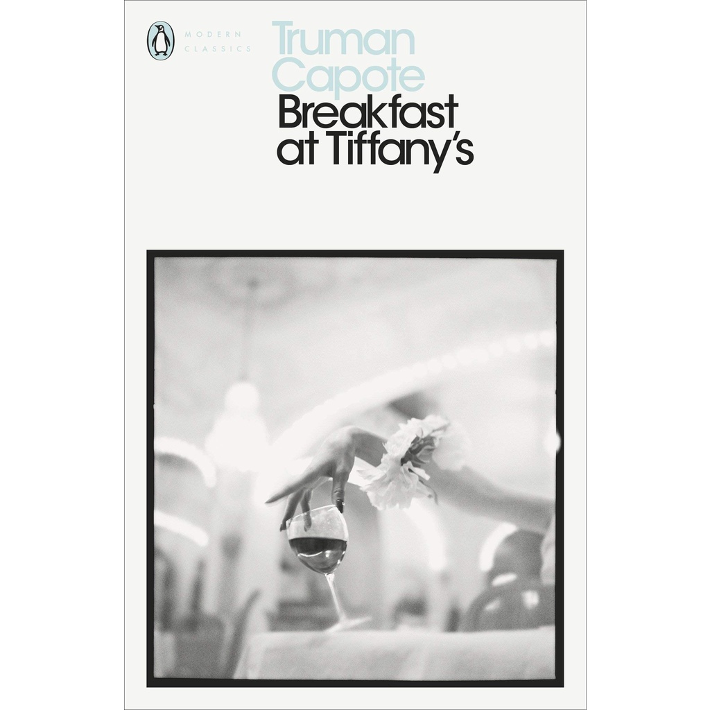 breakfast-at-tiffanys-penguin-classics-truman-capote-paperback-penguin-modern-classics