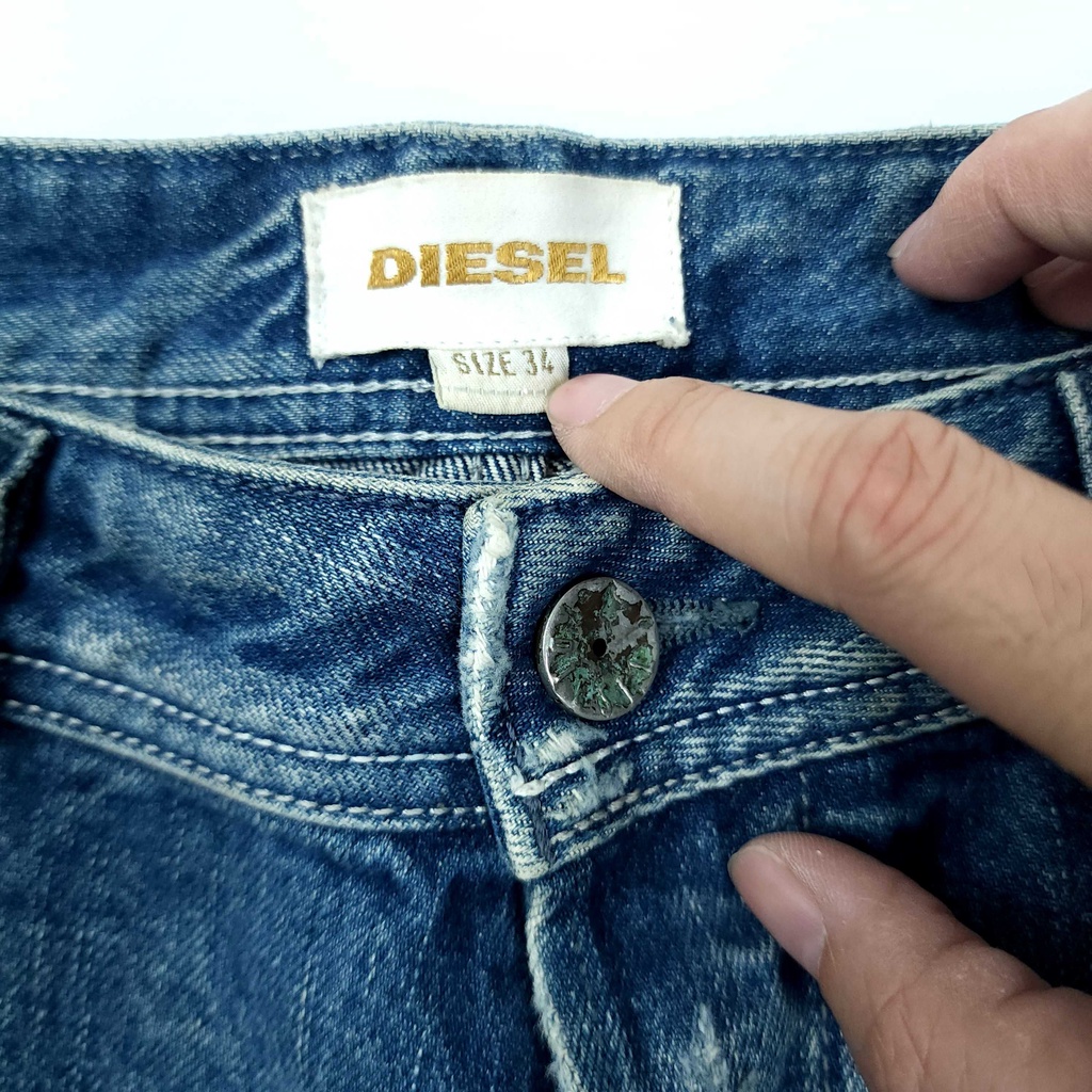 ยีนส์-diesel-เอว-36-ผ้าด้านหนา-แต่งขาดเดิม-ขากระบอก