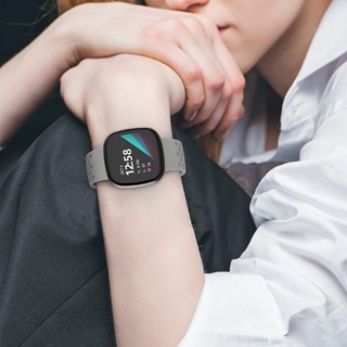 สายนาฬิกาข้อมือซิลิโคน ระบายอากาศ สําหรับ Fitbit Sense Versa 3 Sports