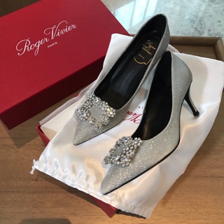 พรี​ ราคา3600 Roger Vivier1cm 6.5cm 10cmนังแกะ รองเท้าส้นสูง รองเท้าผู้หญิง34-40