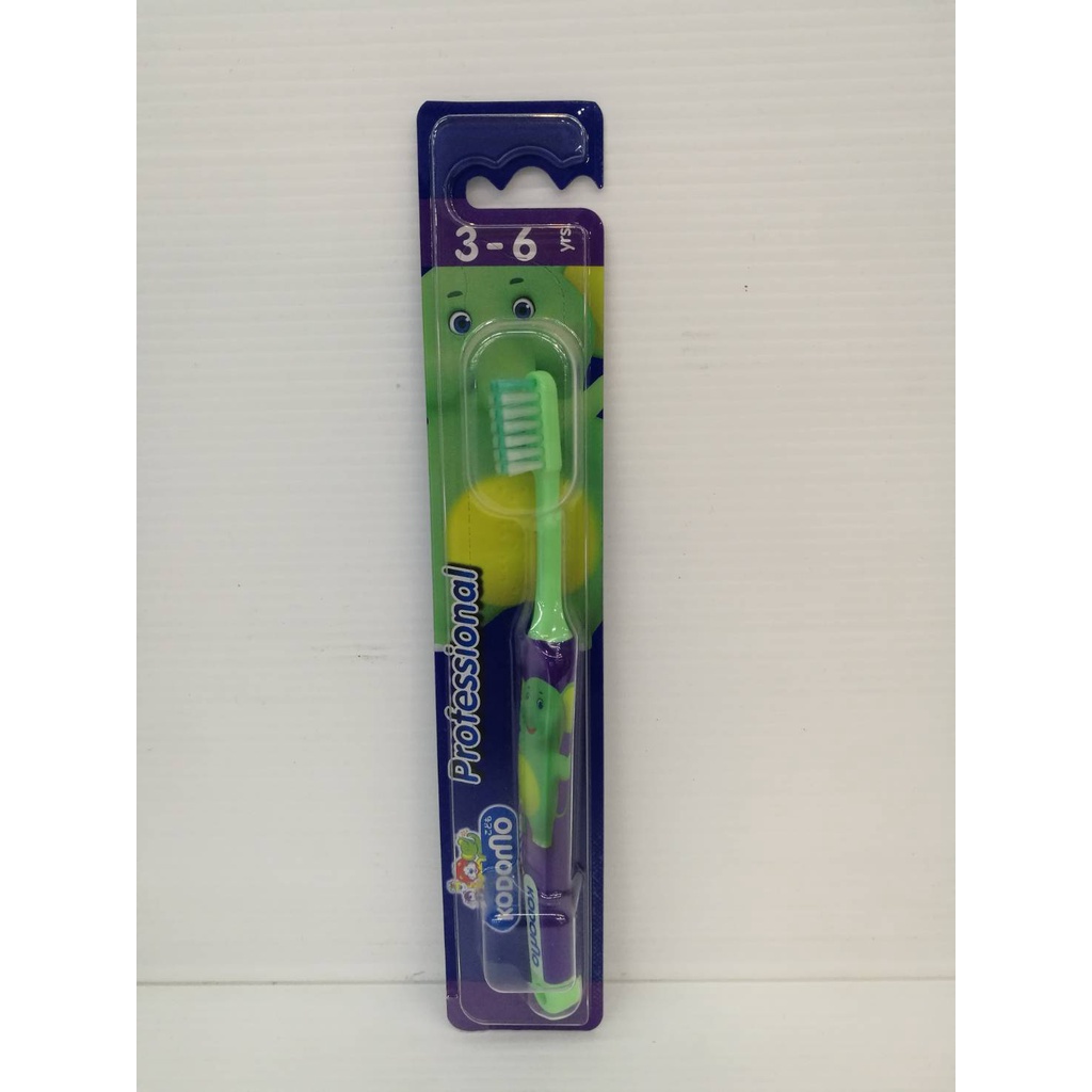 kodomo-แปรงสีฟันเด็กโคโดโม-รุ่นโปรเฟสชั่นแนล-แบ่งขนาดของหัวแปรงให้พอเหมาะกับวัยเด็ก-4-ช่วงอายุ-คละสี