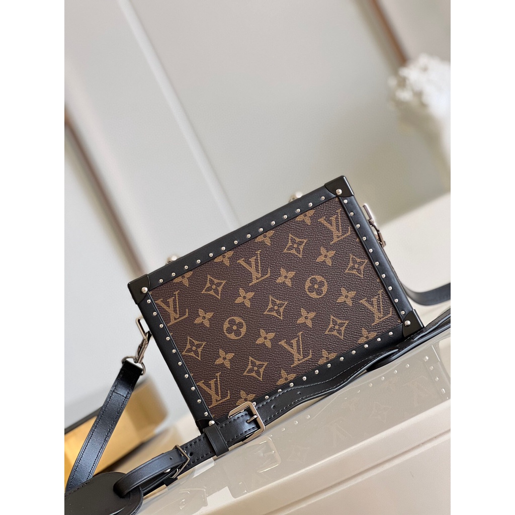 พรี-ราคา9500-lv-louis-vuitton-m20525-soft-trunk-หนังแท้กระเป๋าสะพาย-กระเป๋าสะพายไหล่-กระเป๋าสะพายข้าง