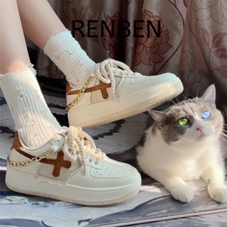 RENBEN ใหม่รองเท้าผู้หญิงเกาหลีสีขาวสบาย ๆ นักเรียนรองเท้าผ้าใบแบนระบายอากาศแฟชั่นย้อนยุคญี่ปุ่น