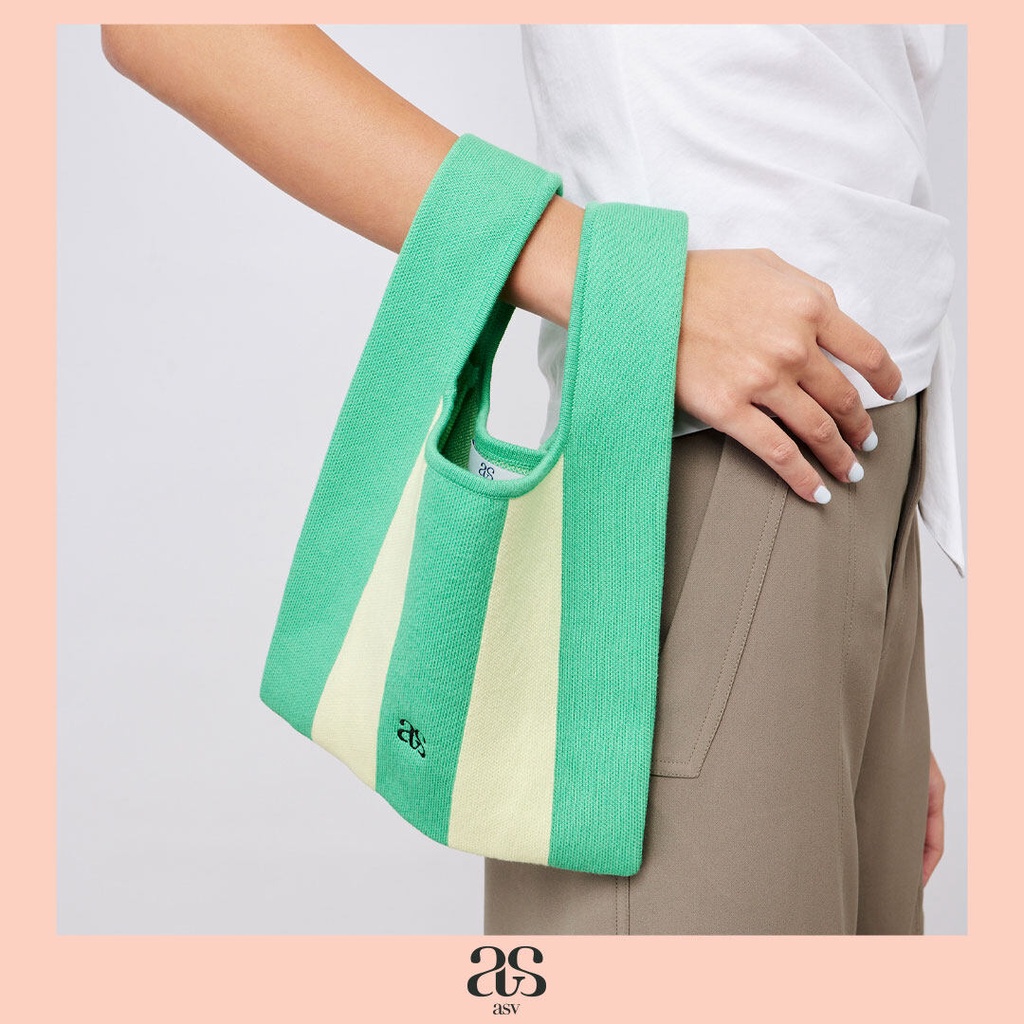 asv-ss22-asv-signature-knitted-bag-กระเป๋าผ้าทอพิเศษ-ลายริ้ว-แต่งปักโลโก