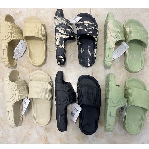 ภาพหน้าปกสินค้าThick-soled non-slip slippers for men and women, sandals, outdoor sandals จากร้าน abaoyou.th บน Shopee