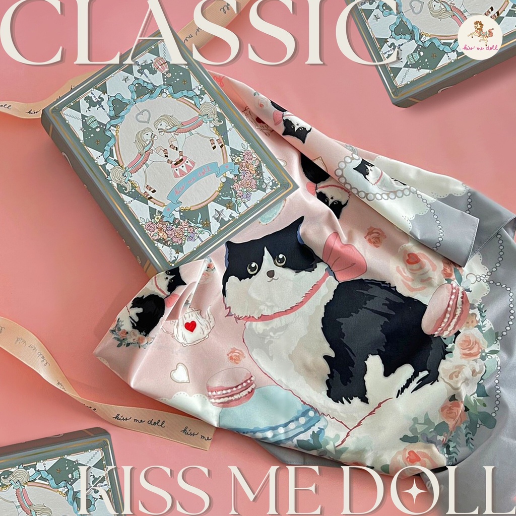 ภาพหน้าปกสินค้าKiss Me Doll - New collection ทาสแมว ห้ามพลาด ลาย Rosy Jolie ขนาด 100x100 cm.ผ้าพันคอ/ผ้าคลุมไหล่ จากร้าน kissmedoll_official_store บน Shopee