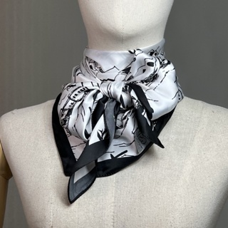 GSP SILK SATIN SCARF ผ้าพันคอจีเอสพี ผ้าพันคอ ลายกราฟฟิก สีดำ (PL4EBL)