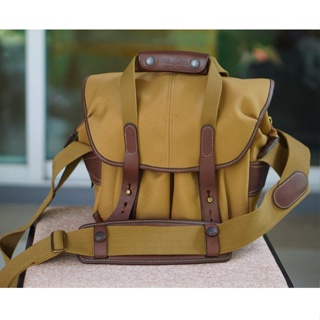 กระเป๋ากล้อง Billingham มือสอง รุ่น 107 สี Khaki พร้อม SHOULDER PADS