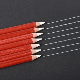 ภาพหน้าปกสินค้าดินสอชาร์โคลสีขาว White Soft Charcoal Pencil ดินสอวาดภาพ ดินสอสีขาว ดินสอสเก็ตซ์ ดินสอวาดรูป ที่เกี่ยวข้อง