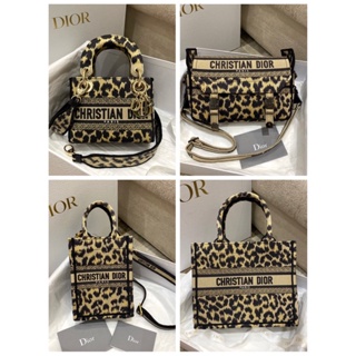 พรี​ ราคา6300 Dior Tote mini กระเป๋าถือ กระเป๋าสะพาย กระเป๋าสะพายไหล่13.5*5*18cm