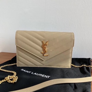 พรี​ ราคา6300 Ysl Saint Laurent Monogram 393953 ไซส์​เล็ก หนังวัว กระเป๋าสะพายไหล่ กระเป๋าสะพาย19*11.5*4cm