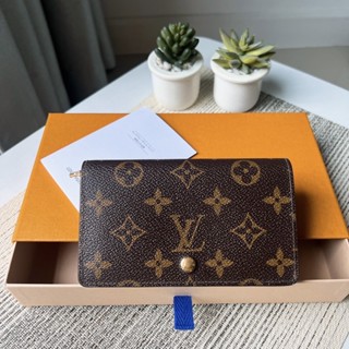 Lv Tresor wallet มือสองของแท้💯ค่ะ (รบกวนทั่กแชทก่อนสั่งค่ะ)