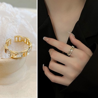 แหวนหมั้นแต่งงาน เงินแท้ 925 ประดับเพทาย คริสตัล ทรงสี่เหลี่ยม สีทอง เรียบง่าย สไตล์เกาหลี ปรับขนาดได้ แฟชั่นสําหรับผู้หญิง