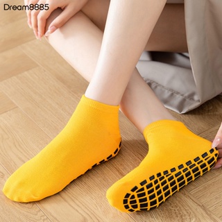 ถุงเท้าโพลีเอสเตอร์ ระบายอากาศ ป้องกันการลื่นไถล สีพื้น พร้อมที่จับ สําหรับใส่เล่นโยคะ ใส่ได้ทุกวัน มี 1 คู่