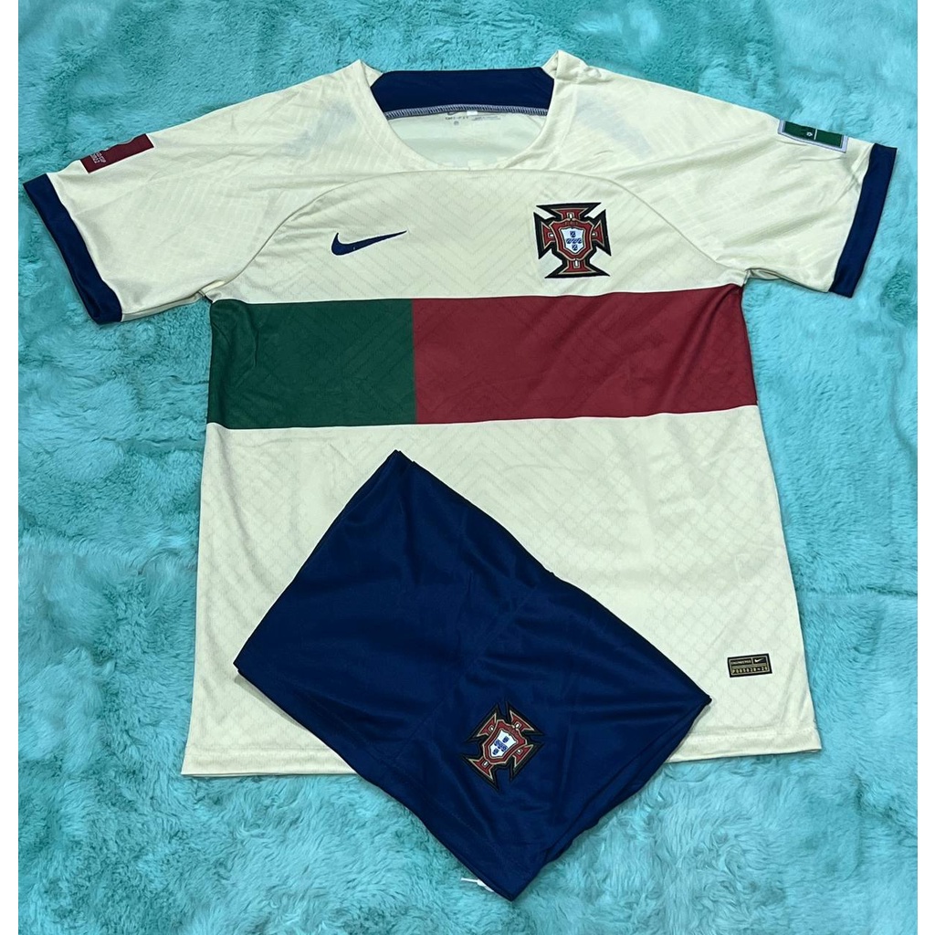 ชุดบอล-ทีมชาติโปรตุเกส-ชุดยาวกับชุดเยือน-มีเบอร์กับชื่อ-ปี2022-23-แขนสั้น-เสื้อพร้อมกางเกง-มีครบไซส์-ใหม่ล่าสุด