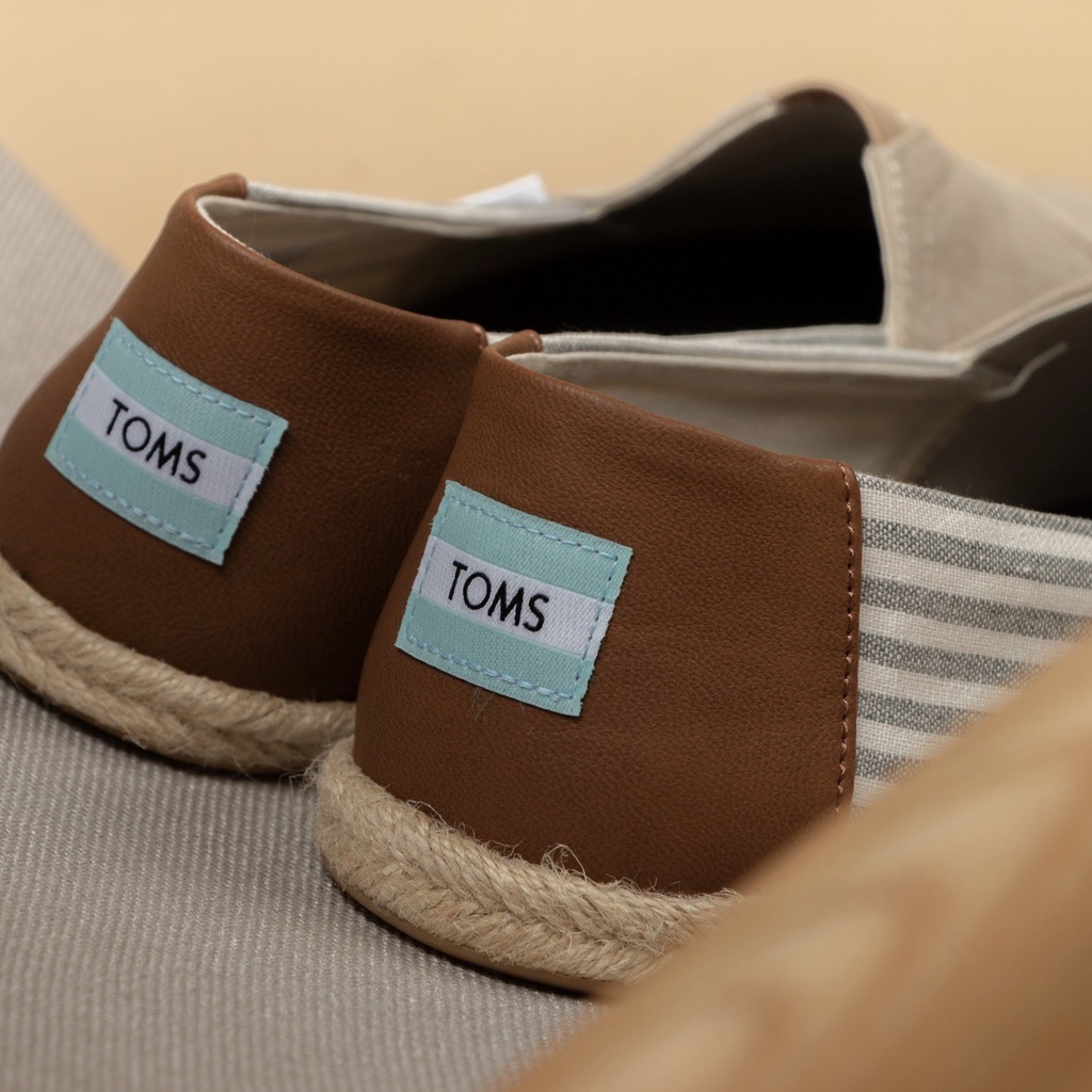 ภาพสินค้าTOMS รองเท้าลำลองผู้ชาย แบบสลิปออน (Slip on) รุ่น Alpargata Desert Tan Chambray Stripe (B) รองเท้าลิขสิทธิ์แท้ จากร้าน toms_officialshop บน Shopee ภาพที่ 4