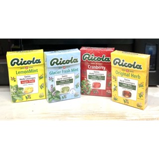 Ricola ลูกอมสมุนไพรปราศจากน้ำตาล ผลิตและนำเข้าจากประเทศสวิตเซอร์แลนด์ ชนิดกล่องละ 40 กรัม บรรเทาอาการระคายคอ