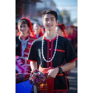 เสื้อภูไทชายจังหวัดสกลนคร photo