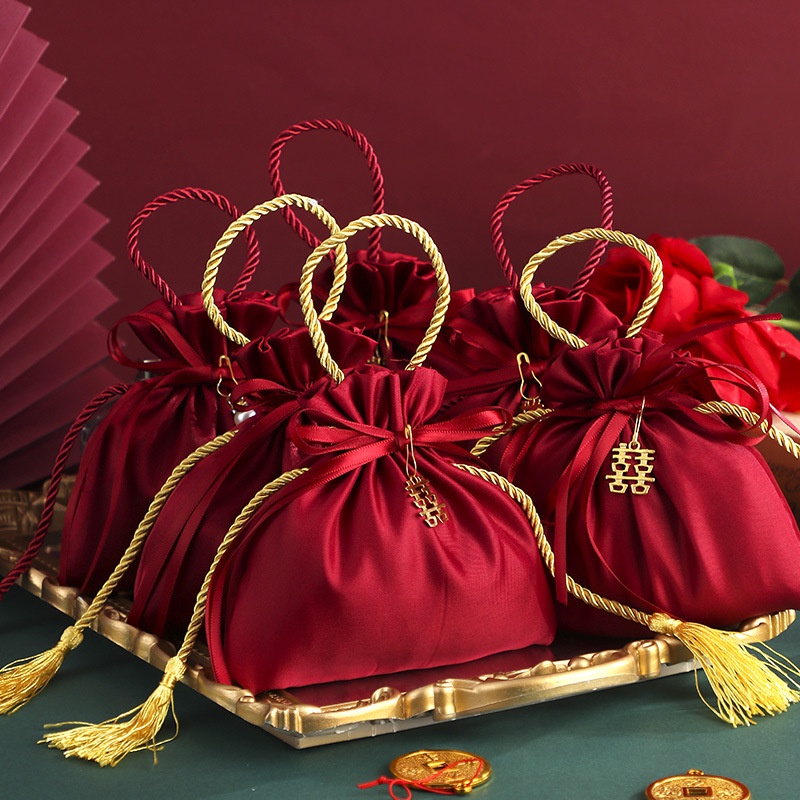 wedding-wedding-candy-bag-portable-bag-wholesale-velvet-gift-bag-engagement-partner-gift-for-wedding-decoration