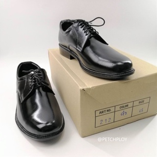 ภาพขนาดย่อของภาพหน้าปกสินค้าAgfasa รุ่น 212 รองเท้าคัชชูหนัง สีดำ แบบผูกเชือก หัวมน รองเท้าทางการ รองเท้าทำงาน Size 45-48 จากร้าน petchployshop บน Shopee