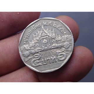เหรียญ 5 บาทหมุนเวียน ด้านหลัง พระอุโบสถ ปี 2546 ผ่านใช้งาน(ตัวติด ลำดับ 2)