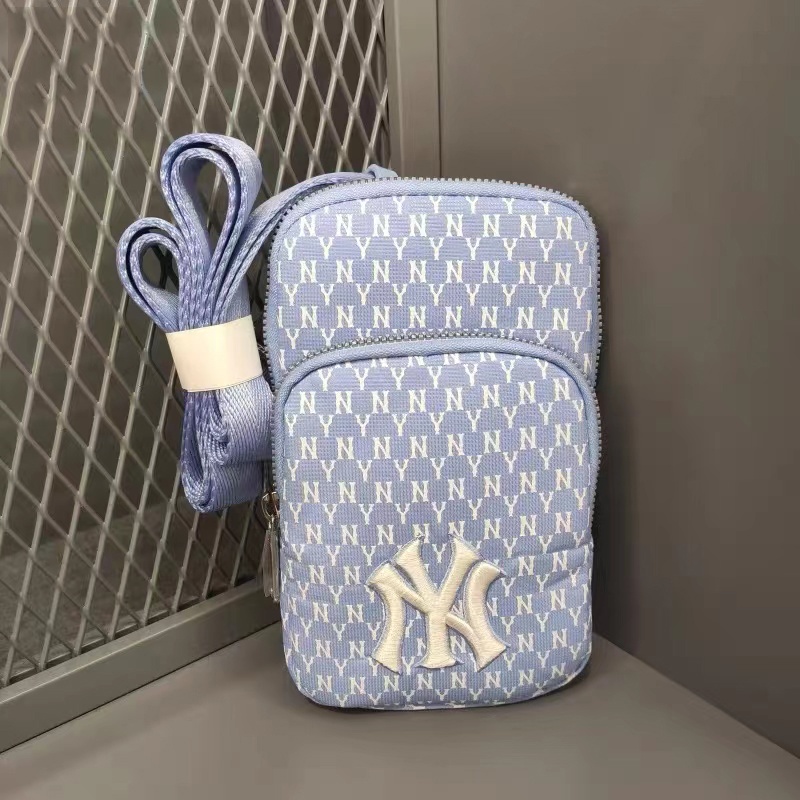 ภาพสินค้าNew %MLB NY NEW YORK YANKEES /กระเป๋าสะพายข้าง/กระเป๋าผู้หญิง/กระเป๋าผ/กระเป๋าใส่มือถือ จากร้าน fjht9c_vle บน Shopee ภาพที่ 5