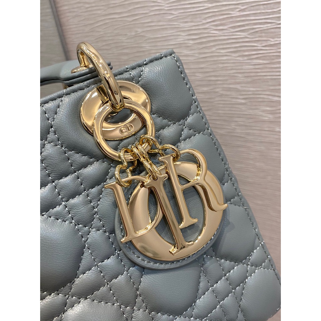 พรี-ราคา10500-dior-lady-กระเป๋าถือ-กระเป๋าสะพาย-กระเป๋าสะพายไหล่20cm