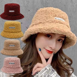 ภาพหน้าปกสินค้าหมวกบักเก็ต ผ้าขนแกะเทียม ทรงชาวประมง ปักลายตัวอักษร แฟชั่นฤดูใบไม้ร่วง และฤดูหนาว สไตล์เกาหลี สําหรับผู้หญิง ซึ่งคุณอาจชอบสินค้านี้
