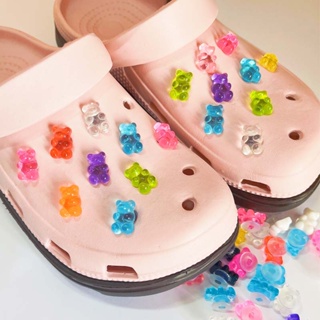 การ์ตูนหมี แคนดี้ Crocs Jibbits สีชมพู สีม่วง Jibitz Charm Bear Jibits Crocks สําหรับเด็ก อุปกรณ์เสริมรองเท้า จี้รองเท้า หมุดตกแต่ง