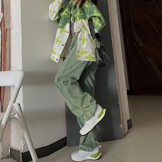 🔥จัดส่งจากประเทศไทย🔥ฤดูใบไม้ร่วงและฤดูหนาวใหม่ เกาหลี สีเขียว กางเกงยีนส์ผู้หญิง ตรง หลวม ถนน ย้อนยุค เอวสูง ขากว้าง02 8