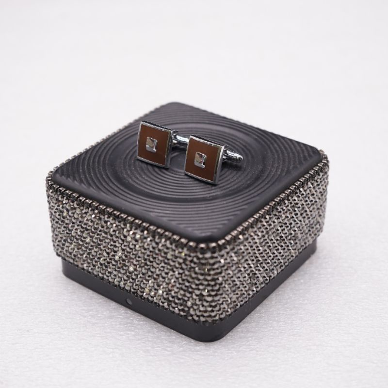 คัฟลิงค์น้ำตาลมะฮอกกานี-mahogany-cufflinks