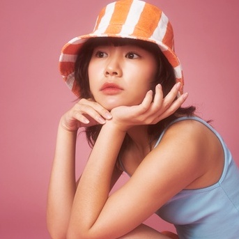 towel-hat-red-stripes