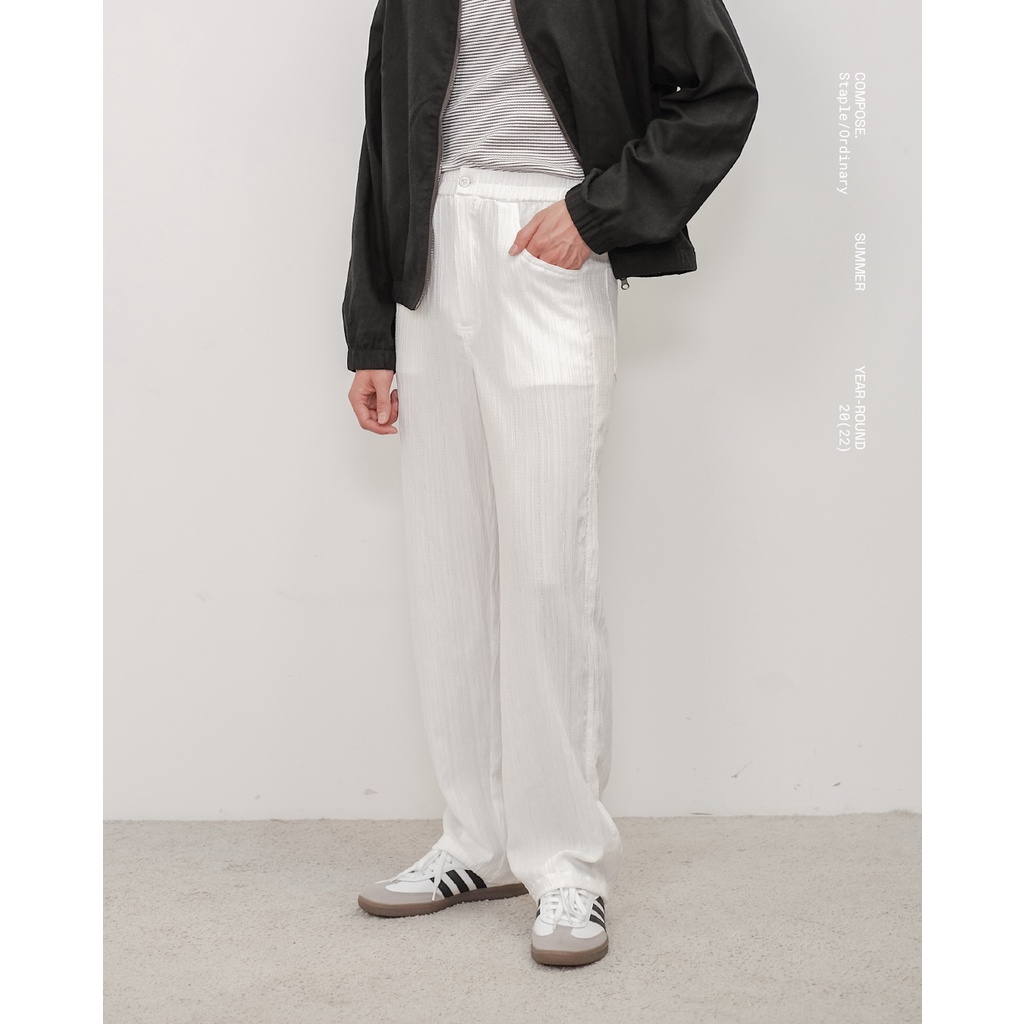 ss22-29-textured-straight-pants-in-white-กางเกงขายาวทรงตรง-ผ้า-texture-สีขาว