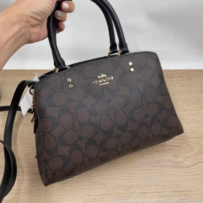 ผ่อน0-mini-lillie-carryall-in-signature-canvas-coach-91494-im-brown-black-กระเป๋า-ทรงถังมินิ-สีน้ำตาลเข้ม-ลายซี