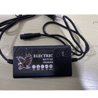 ภาพขนาดย่อของภาพหน้าปกสินค้าลด 50% เครื่องชาร์จสกู๊ตเตอร์ Adapter 24V2A สำหรับสกูตเตอร์ไฟฟ้า(ถูกทั้งร้าน)ราคาโรงงาน KNSKT-100 จากร้าน mas_serene001 บน Shopee