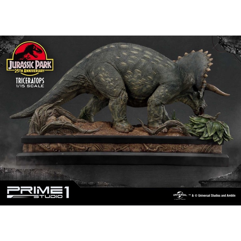 prime1-studio-lmcjp-02-jurassic-park-film-triceratops-1-15-scale